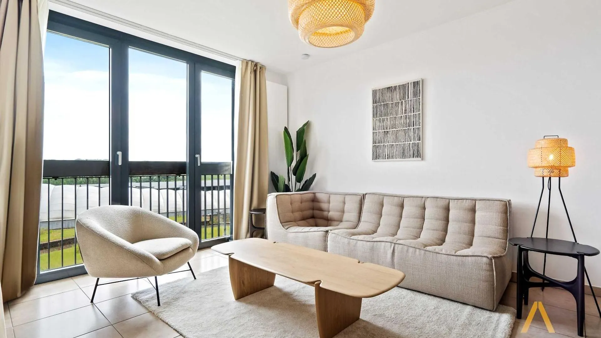 A Stylish Retreat In Esch Urban Landscapeアパートメント 0*, エシュ＝シュル＝アルゼット
