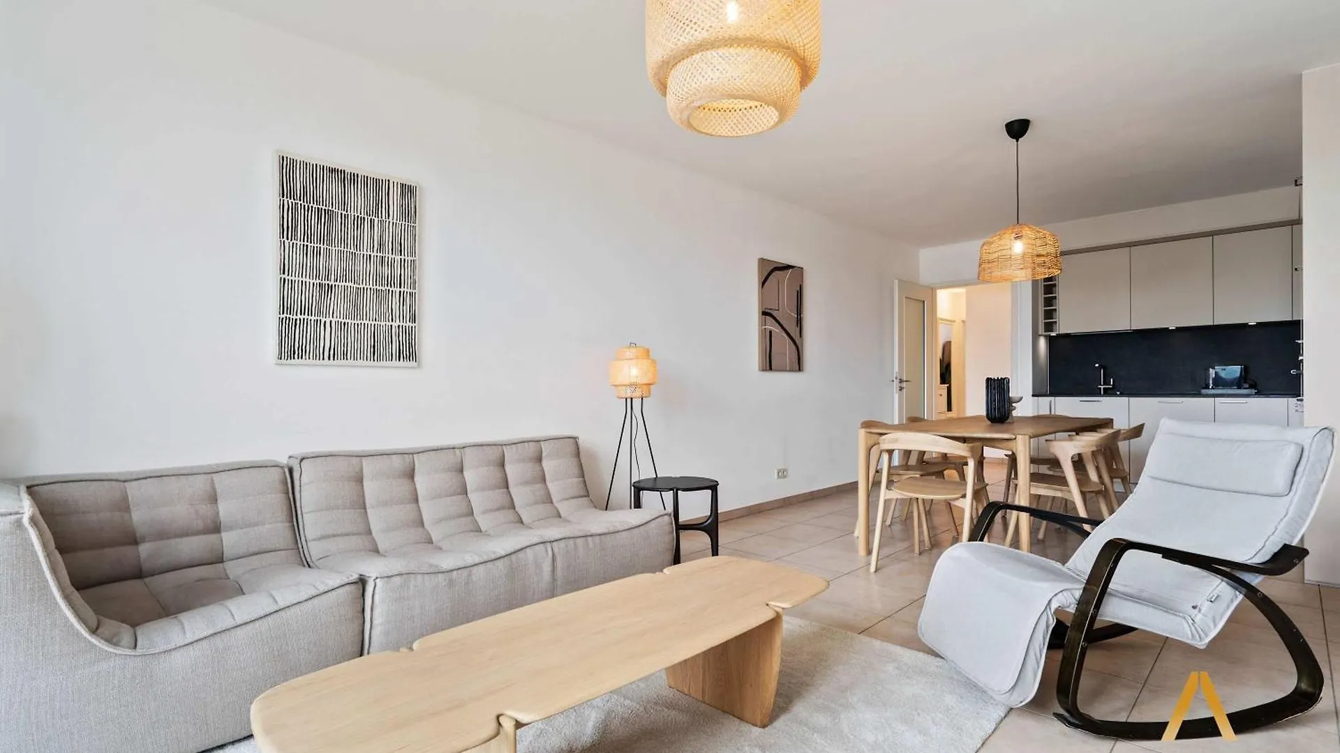 A Stylish Retreat In Esch Urban Landscapeアパートメント